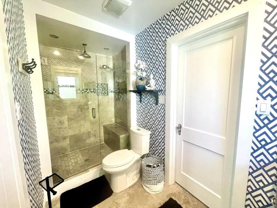 Cozy Sanctuary Minutes From The Bay And Beaches Tampa Exterior photo
