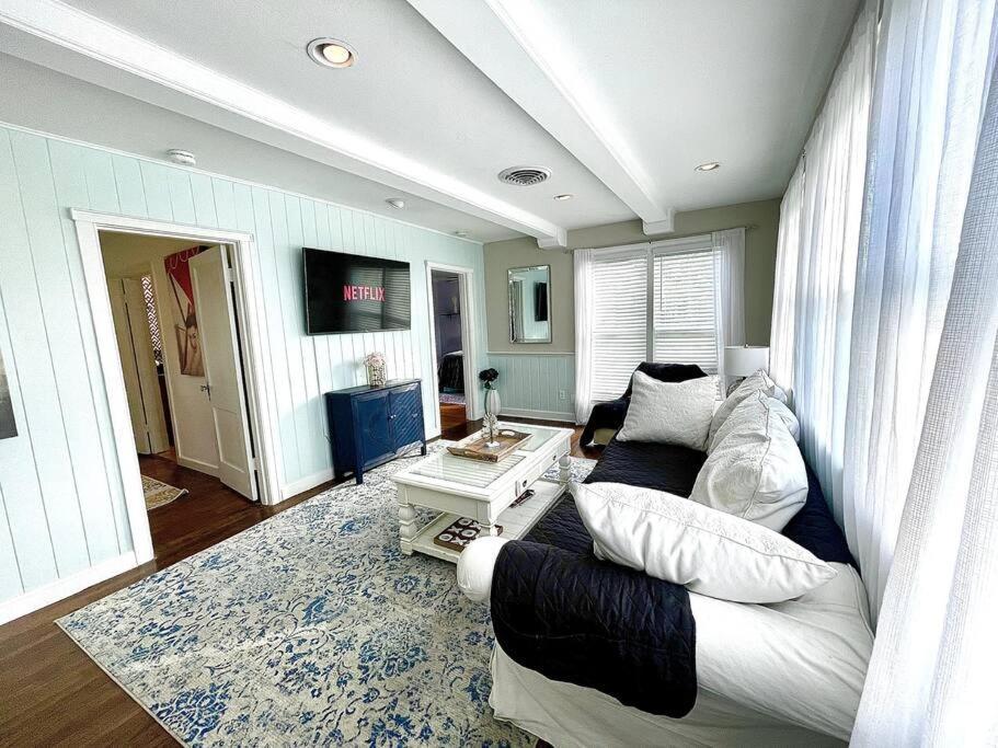 Cozy Sanctuary Minutes From The Bay And Beaches Tampa Exterior photo